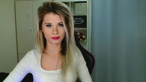 Snapshot of kristineamore chatting on 13, 1, 2026 KristineAmore online show from 13, 1, 2026