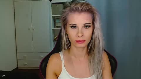 Snapshot of kristineamore chatting on 14, 1, 2026 KristineAmore online show from 14, 1, 2026