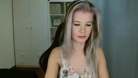 Snapshot of kristineamore chatting on 15, 1, 2026 KristineAmore online show from 15, 1, 2026