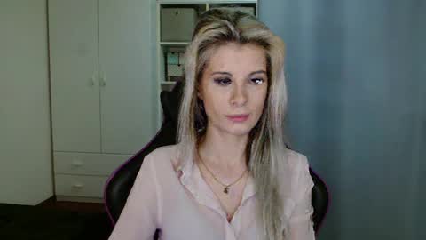 Snapshot of kristineamore chatting on 2, 3, 2026 KristineAmore online show from 2, 3, 2026