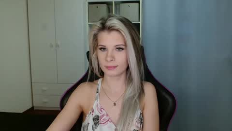 Snapshot of kristineamore chatting on 5, 3, 2026 KristineAmore online show from 5, 3, 2026