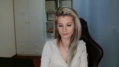 Snapshot of kristineamore chatting on 9, 3, 2026 KristineAmore online show from 9, 3, 2026