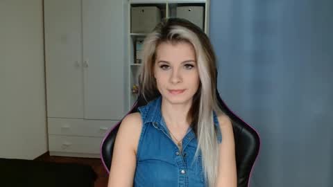 Snapshot of kristineamore chatting on 19, 3, 2026 KristineAmore online show from 19, 3, 2026