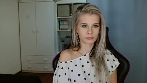 Snapshot of kristineamore chatting on 27, 3, 2026 KristineAmore online show from 27, 3, 2026