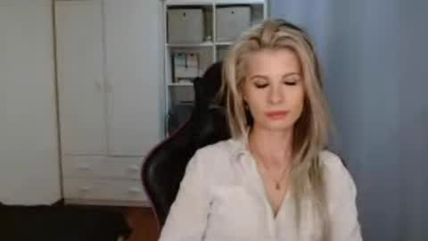 Snapshot of kristineamore chatting on 6, 4, 2026 KristineAmore online show from 6, 4, 2026