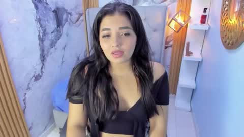 Snapshot of kristinnvega chatting on 18, 10, 2025  K R I S  online show from 18, 10, 2025