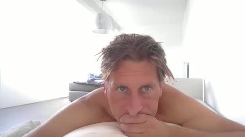 Snapshot of kristof8504 chatting on 11, 9, 2025 kristof8504 online show from 11, 9, 2025