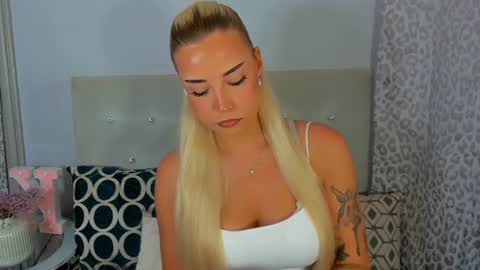 Snapshot of kristyflowers chatting on 23, 6, 2026 KristyFlowers online show from 23, 6, 2026