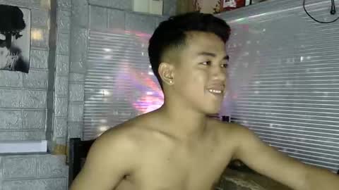 kritthanarkorn online show from 3, 2, 2026