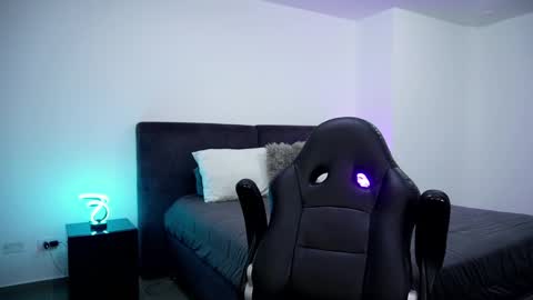 Snapshot of krops_ chatting on 2, 3, 2025 KROPS online show from 2, 3, 2025