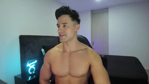 Snapshot of krops_ chatting on 5, 10, 2025 KROPS online show from 5, 10, 2025