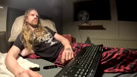 Snapshot of krullz123 chatting on 15, 1, 2026 Krullz online show from 15, 1, 2026