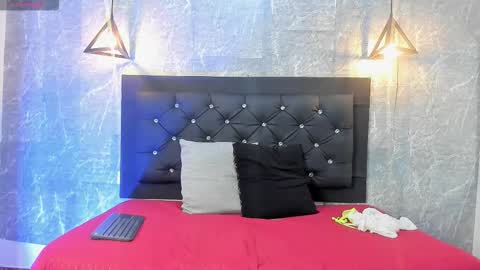 Kystal Taylor online show from 14, 11, 2025