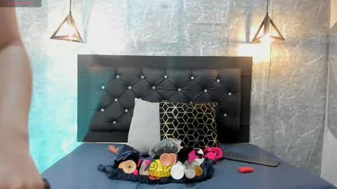 Kystal Taylor online show from 20, 11, 2025