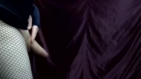 Snapshot of krystalkummingss chatting on 15, 11, 2025 Krystalkummingss online show from 15, 11, 2025