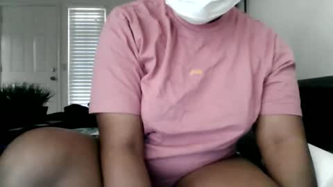 Snapshot of krystalscott chatting on 19, 5, 2026 krystalscott online show from 19, 5, 2026