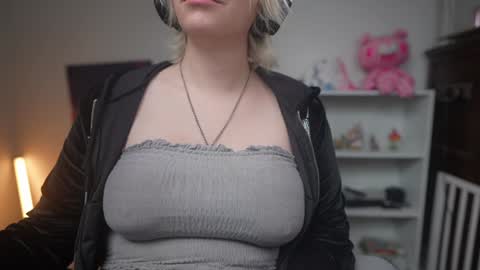 Krystal Syx online show from 11, 1, 2025