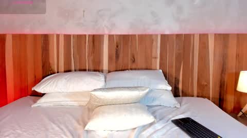 Snapshot of krystalwoodss chatting on 17, 3, 2026 Krystal online show from 17, 3, 2026