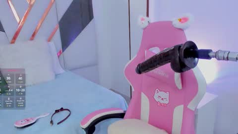 Snapshot of kuitty_sara chatting on 18, 10, 2025 SARA online show from 18, 10, 2025