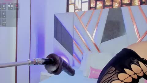 Snapshot of kuitty_sara chatting on 24, 10, 2025 SARA online show from 24, 10, 2025