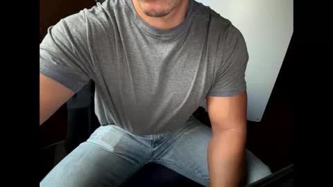 Snapshot of kungfu600 chatting on 18, 12, 2025 kungfu600 online show from 18, 12, 2025