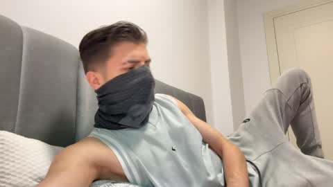 Semih yilmaz online show from 12, 4, 2026