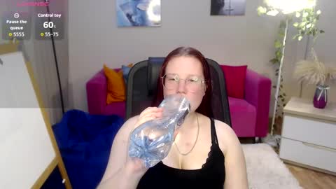 Snapshot of kuri_u chatting on 16, 4, 2026 kuri_u online show from 16, 4, 2026