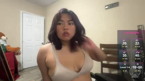 Snapshot of kuromixx444 chatting on 17, 5, 2026 kuromixx444 online show from 17, 5, 2026