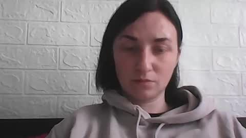 kusia032132 online show from 8, 4, 2026