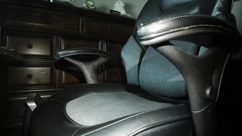 kwufbenk475692 online show from 5, 2, 2026