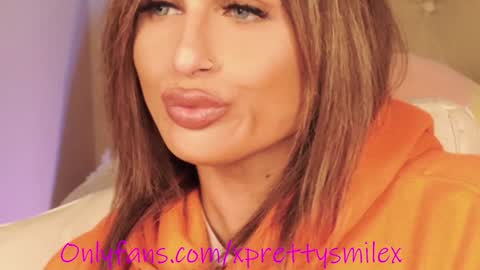 Snapshot of kxaxmichelle chatting on 4, 12, 2024 Kick online show from 4, 12, 2024