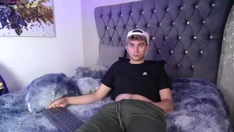 Snapshot of kyle_marsh chatting on 17, 9, 2025 Kyle online show from 17, 9, 2025