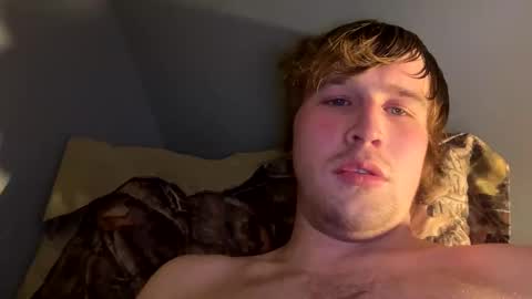 Snapshot of kylelovepussy69 chatting on 21, 2, 2025 kylelovepussy69 online show from 21, 2, 2025