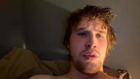 Snapshot of kylelovepussy69 chatting on 5, 3, 2025 kylelovepussy69 online show from 5, 3, 2025
