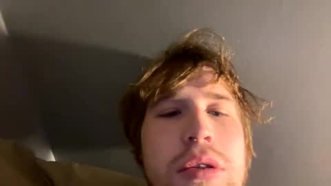 Snapshot of kylelovepussy69 chatting on 9, 3, 2025 kylelovepussy69 online show from 9, 3, 2025