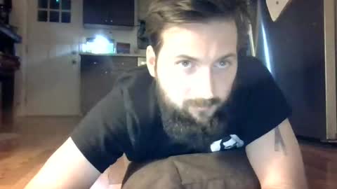 Snapshot of kylesingers chatting on 26, 10, 2025 kylesingers online show from 26, 10, 2025