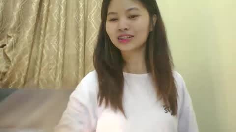 its me KYLIE online show from 17, 9, 2025