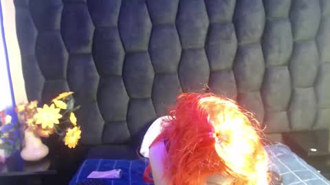 Snapshot of kylie_bloom chatting on 8, 11, 2025 kylie_bloom online show from 8, 11, 2025