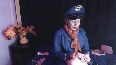 Snapshot of kylie_bloom chatting on 14, 11, 2025 kylie_bloom online show from 14, 11, 2025