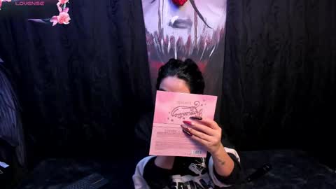 Snapshot of kylie_foxx1 chatting on 26, 9, 2025 submissive demon Please help me to reach 500 thumbs up online show from 26, 9, 2025