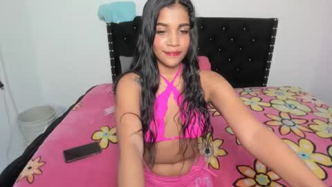 Snapshot of kylie_hot34 chatting on 16, 9, 2025 kylie_hot34 online show from 16, 9, 2025