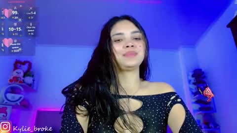 k ylie online show from 1, 2, 2025