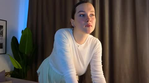 Snapshot of kylie_moss chatting on 8, 2, 2025 Anna online show from 8, 2, 2025