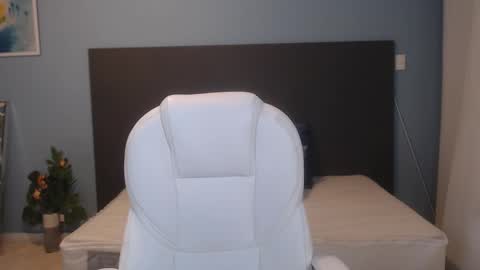 Kylie Reyes  online show from 9, 1, 2025