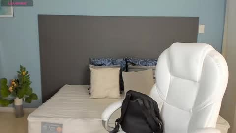 Kylie Reyes  online show from 14, 1, 2025