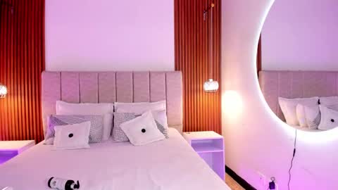 Snapshot of kylie_sofi chatting on 15, 9, 2025 kloe sofia online show from 15, 9, 2025