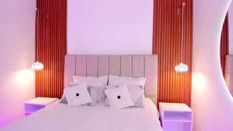 Snapshot of kylie_sofi chatting on 9, 10, 2025 kloe sofia online show from 9, 10, 2025