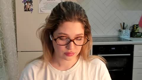 Snapshot of kylieblond chatting on 24, 2, 2025 Din online show from 24, 2, 2025