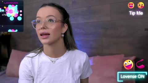 Snapshot of kyliejoyce chatting on 17, 1, 2025 Kylie online show from 17, 1, 2025