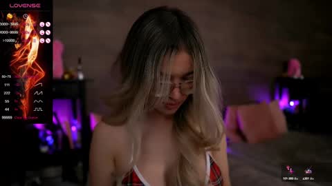 Snapshot of kyliejoyce chatting on 23, 2, 2025 Kylie online show from 23, 2, 2025